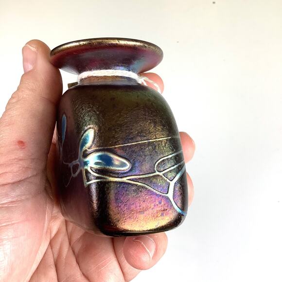 Robert Held Studio Signed Art Glass Vase Purple Swirl Iridescent w/Tag 3” High - Picture 9 of 13